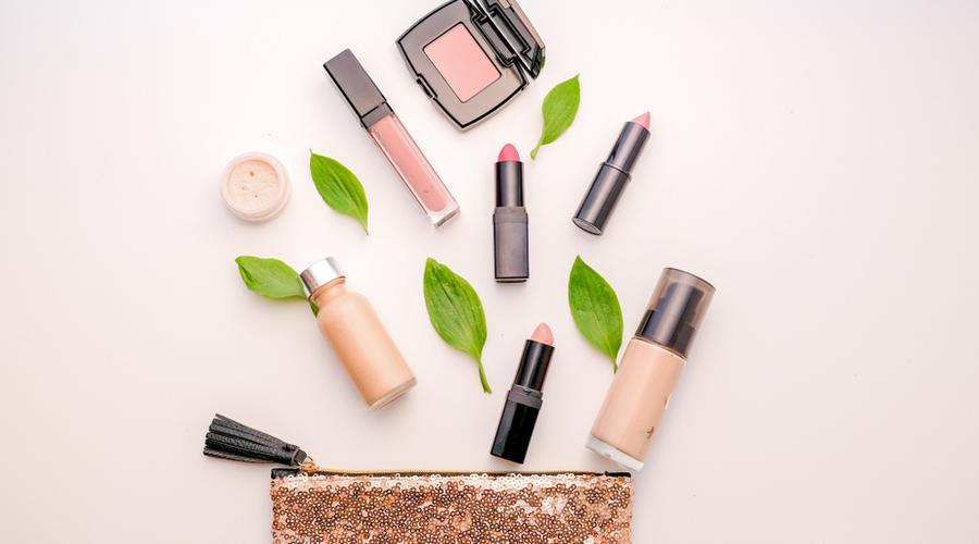 5 Organic & Natural Makeup Brands Perfect for Your Face